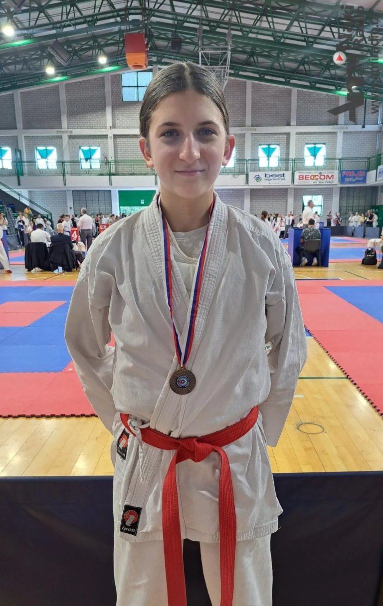 Karate: Takmičarka „Feniksa“ Teodora Ikić osvojila bronzanu medalju u kadetskoj B kategoriji