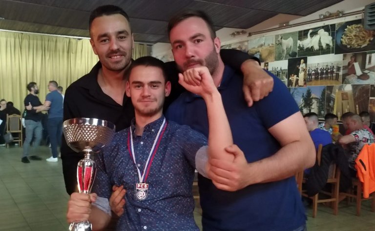 Rukomet: Mokrinskoj „Crvenoj zvezdi“ uručen šampionski pehar Druge lige