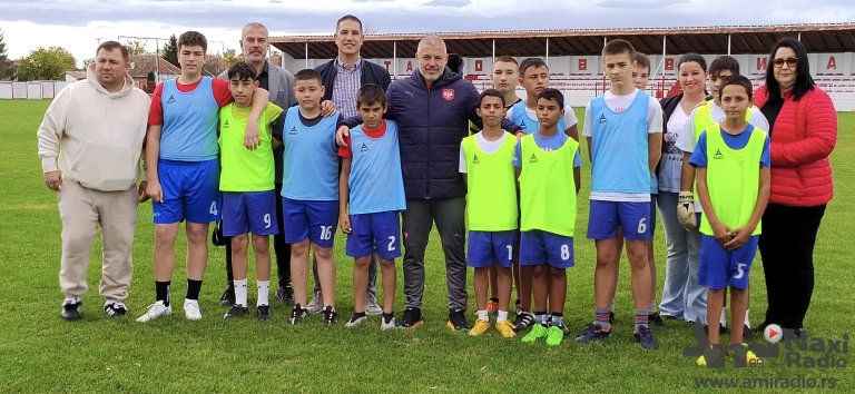 Nikola Lazetić posetio fudbalske klubove u Bašaidu i Banatskoj Topoli