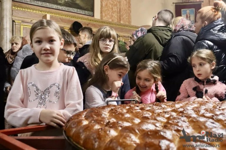 Danas se slavi Božić po julijanskom kalendaru: Mir Božji, Hristos se rodi