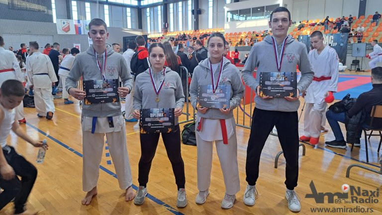 Četiri medalje za karatiste „Feniksa“