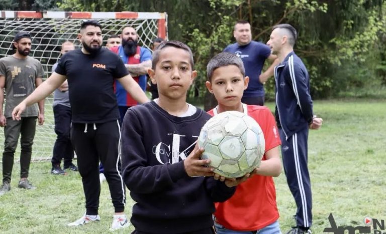 U susret Svetskom danu Roma: Organizovan turnir u fudbalu