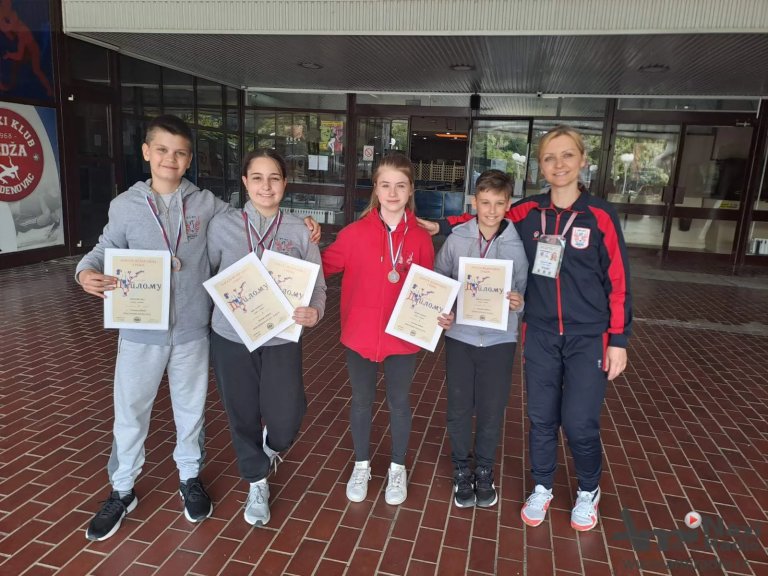 Bronzane medalje za karatiste „Feniksa“ na prvenstvu Srbije održanom u Mladenovcu