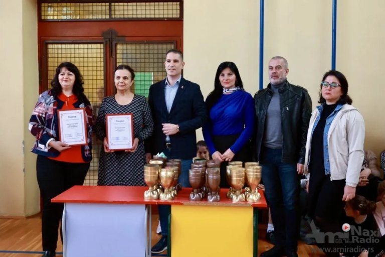 Poptisana Povelja prijateljstva škola iz Kozaraca i Nakova
