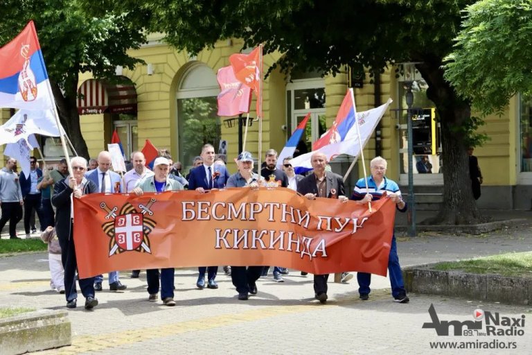 Šetnjom Besmrtnog puka obeležen Dan pobede nad fašizmom