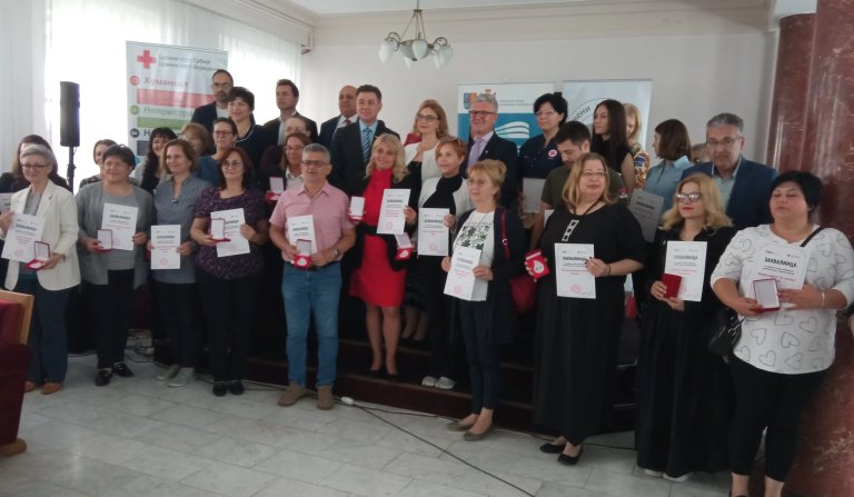 Tehnička škola dobila priznanje Crvenog krsta Vojvodine za doprinos razvoju dobrovoljnog davalaštva krvi