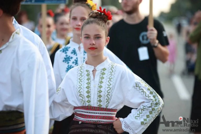 U Nakovu održan 14. Međunarodni festival folklora „Ajmo zaigrati, ajmo de“