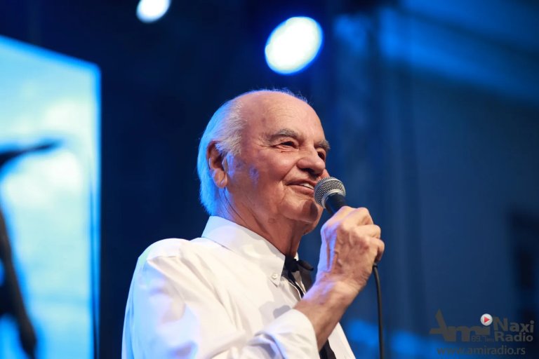 Zvonko Bogdan i 14 tamburaša oduševili kikindsku publiku