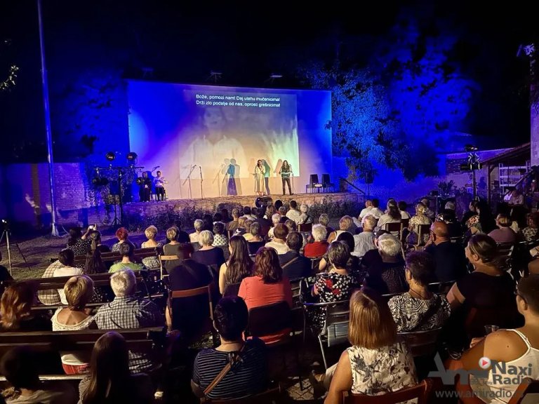 Rok opera „Stefan, kralj“ izvedena u dvorištu Biblioteke