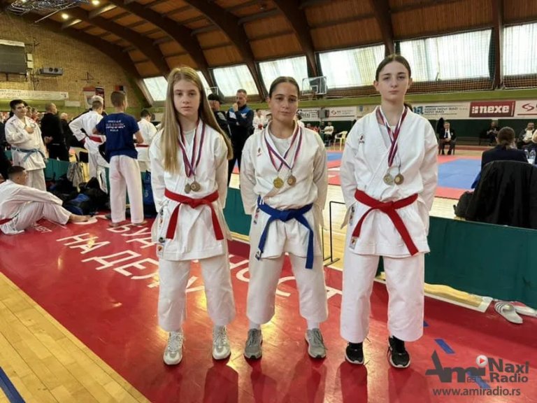 Karatisti „Feniksa“ osvojili 9 medalja na Prvenstvu Vojvodine