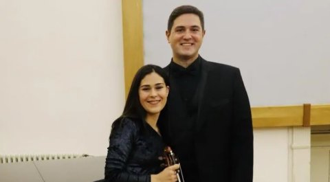 Mladi Kikinđani Vladimir Jakšić i Stefanija Udicki otvorili muzički program „Dana ludaje“