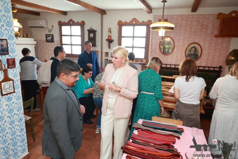 ŽPG „Melizmi“ organizovala radionicu ručnog tkanja
