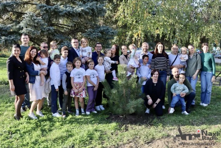 Udruženje „Deca sa ahondroplazijom Srbije“ organizovalo akciju pod sloganom „Da sva deca rastu“