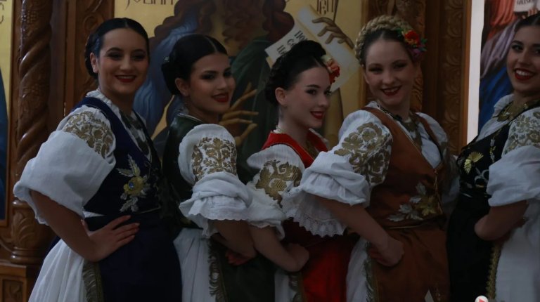 Lep uvod u obeležavanje najradosnijeg praznika: Božićni koncert „Gusala“ u hramu svetih Kozme i Damjana
