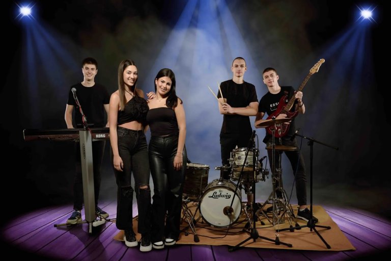 Kikindski muzičari sviraju za Jovanu Milićev