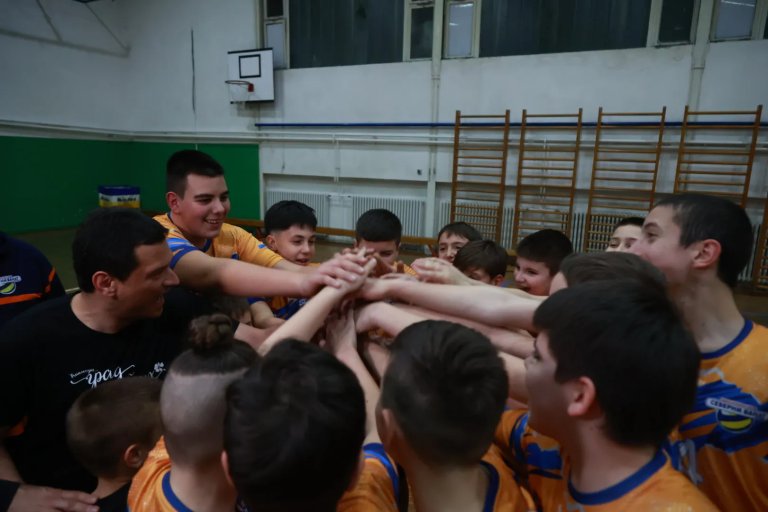 Veliki uspeh mladih kikindskih odbojkaša