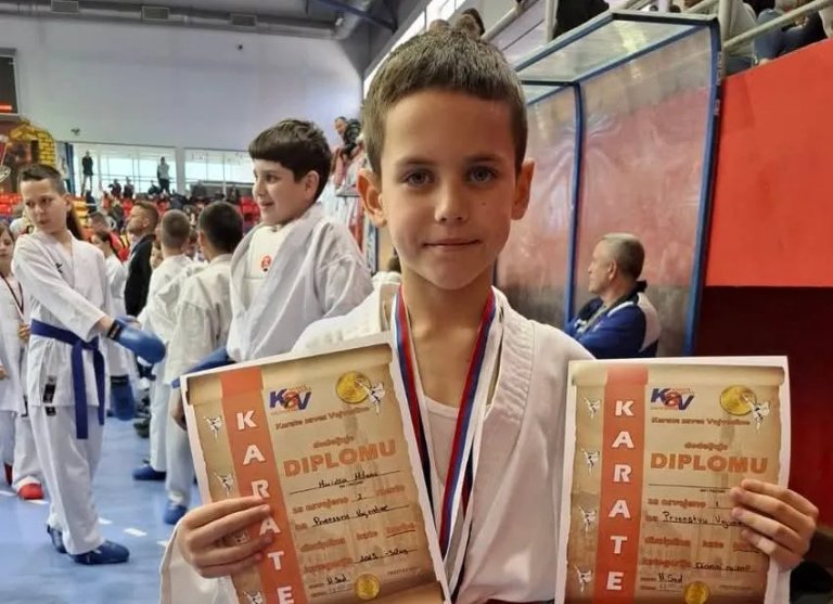 Karatisti „Feniksa“ osvojili 7 medalja na Prvenstvu Vojvodine