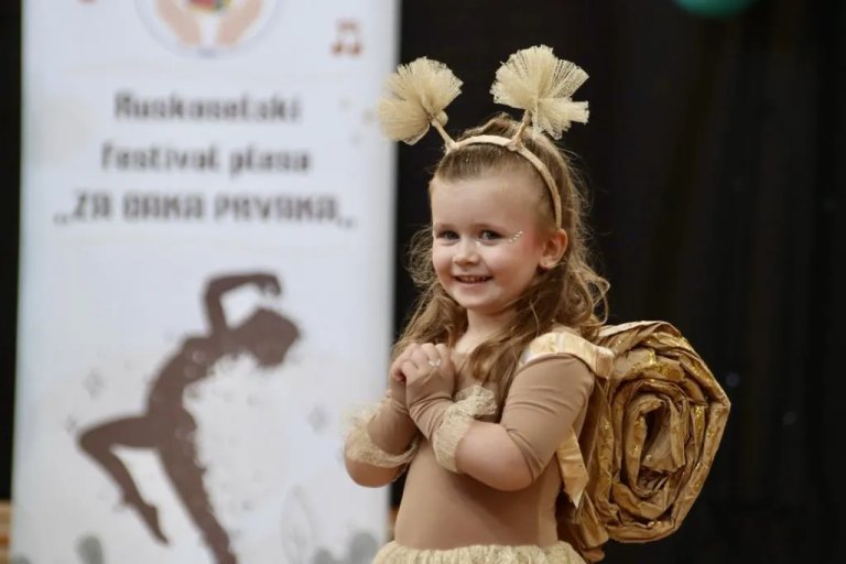 U Ruskom Selu održan Festival plesa „Za đaka prvaka“
