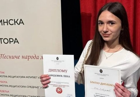 Lena Davidović ostvarila plasman na Republičku smotru recitatora