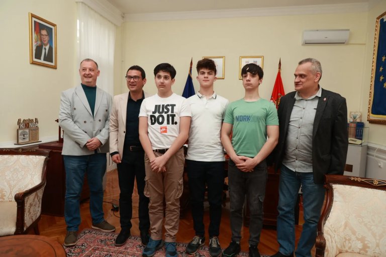 Učenici OŠ „Sveti Sava“ sjajni na Nacionalnoj geografskoj olimpijadi: Aleksa Tomić ide na Evropsku olimpijadu