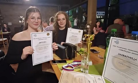 Sanja Đilas i Ana Brstina uspešne na Republičkom takmičenju srednjih saobraćajnih škola