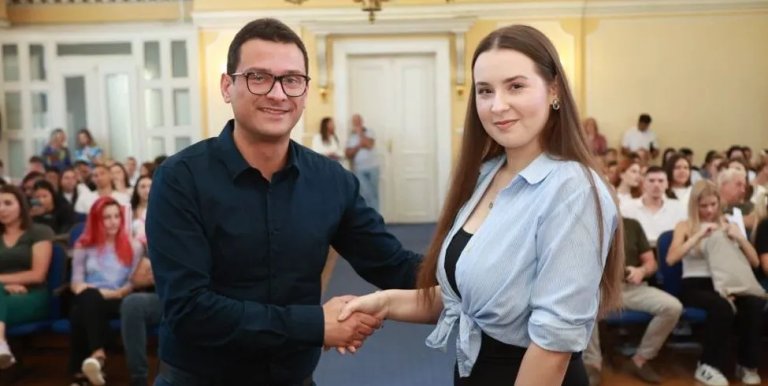 Grad stipendijama i podsticajima podržao 257 studenata