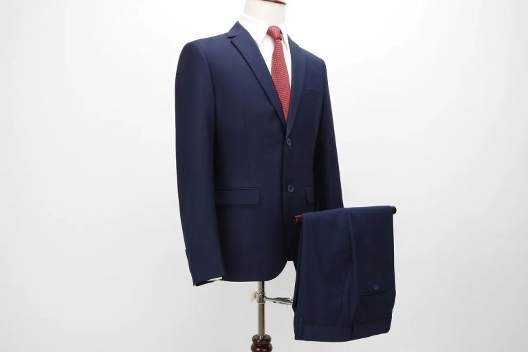 Odelo za svadbenu sezonu: Stil koji traje i posle svečanosti