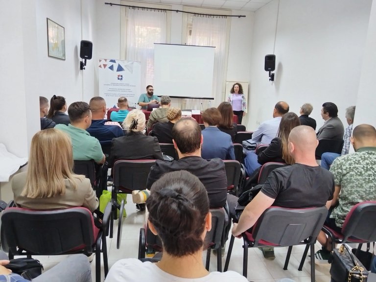 Radionica o unapređenju poslovanja pomoću veštačke inteligencije održana u Regionalnoj privrednoj komori