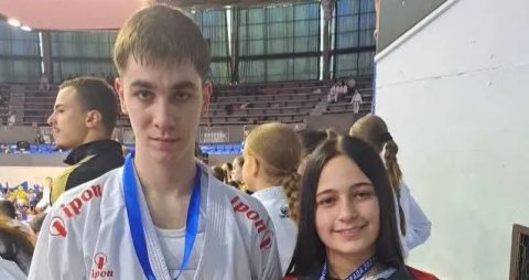 Karate: Mia Vašalić i Petar Stupar osvojili medalje na takmičenju u Beogradu