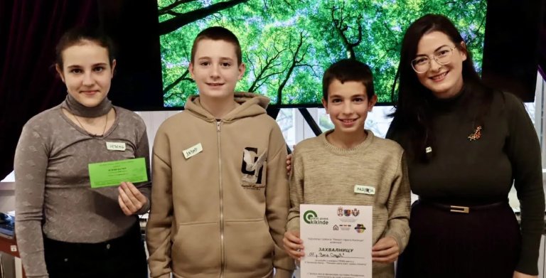 Mokrinski osnovci odbranili titulu pobednika kviza „Pokaži svetu kako čuvaš planetu“