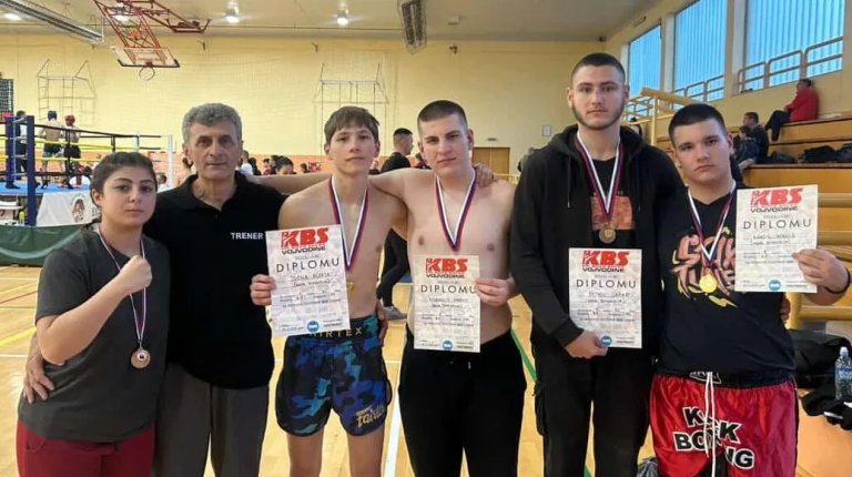 Kik-bokseri „Nove dimenzije“ osvojili 5 medalja na Prvenstvu Vojvodine