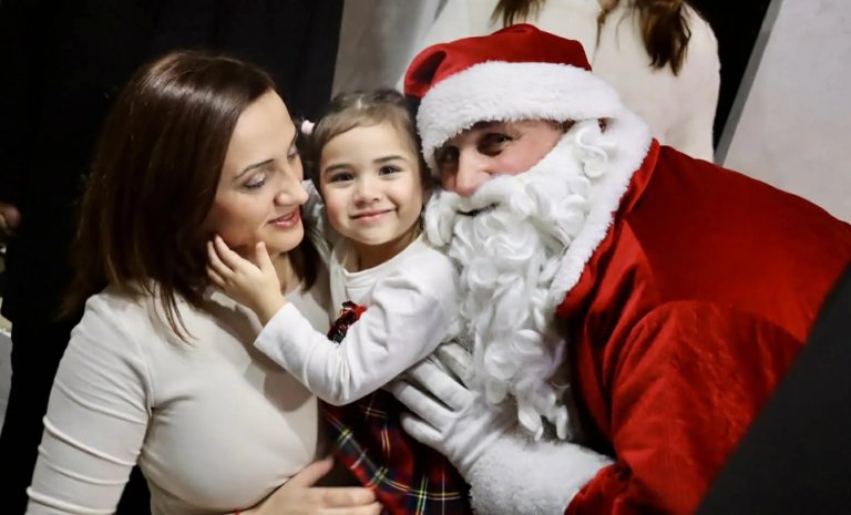 Počela podela paketića u okviru akcije „Kutija želja“: Deda Mraz dobio više od 5.000 pisama