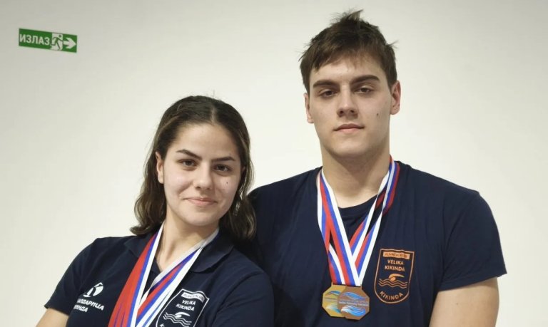 Plivanje: Aleksa Kockar i Teodora Stančić osvojili 7 medalja u Futogu