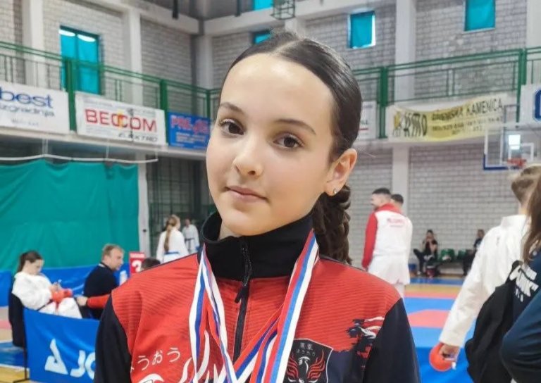 Karatisti „Feniksa“ briljirali u Beočinu: Osvojeno 16 odličja