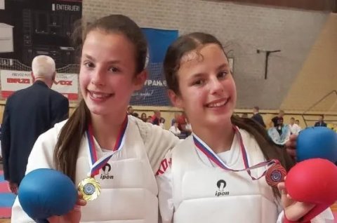 Karatisti „Feniksa“ osvojili 4 medalje na Prvenstvu Srbije