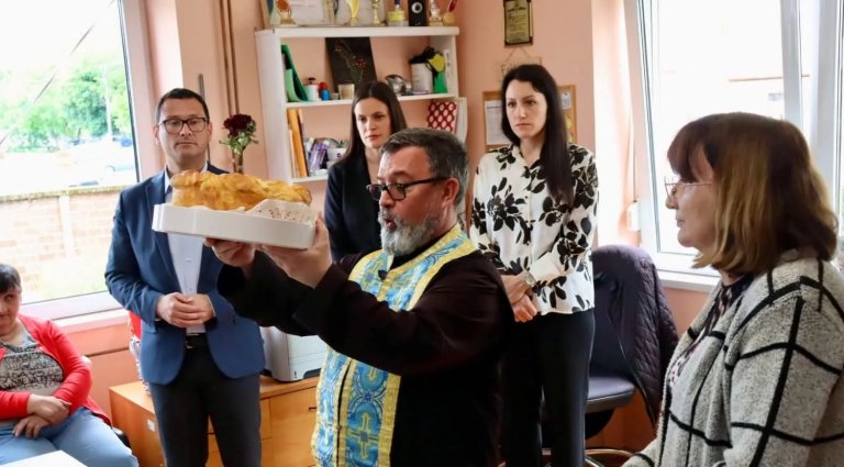 Svečano u „Našoj kući“: Obeležena slava Sveti Vasilije Ostroški