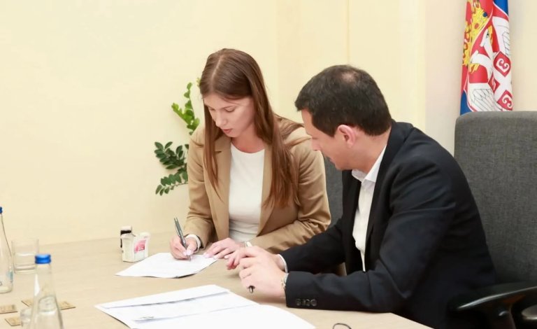 Grad izdvojio 3 miliona za razvoj preduzetništva: Potpisan 21 ugovor