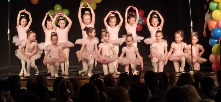 Rotari klub u četvrtak organizuje humanitarnu predstavu „Deca za decu“ u Pozorištu
