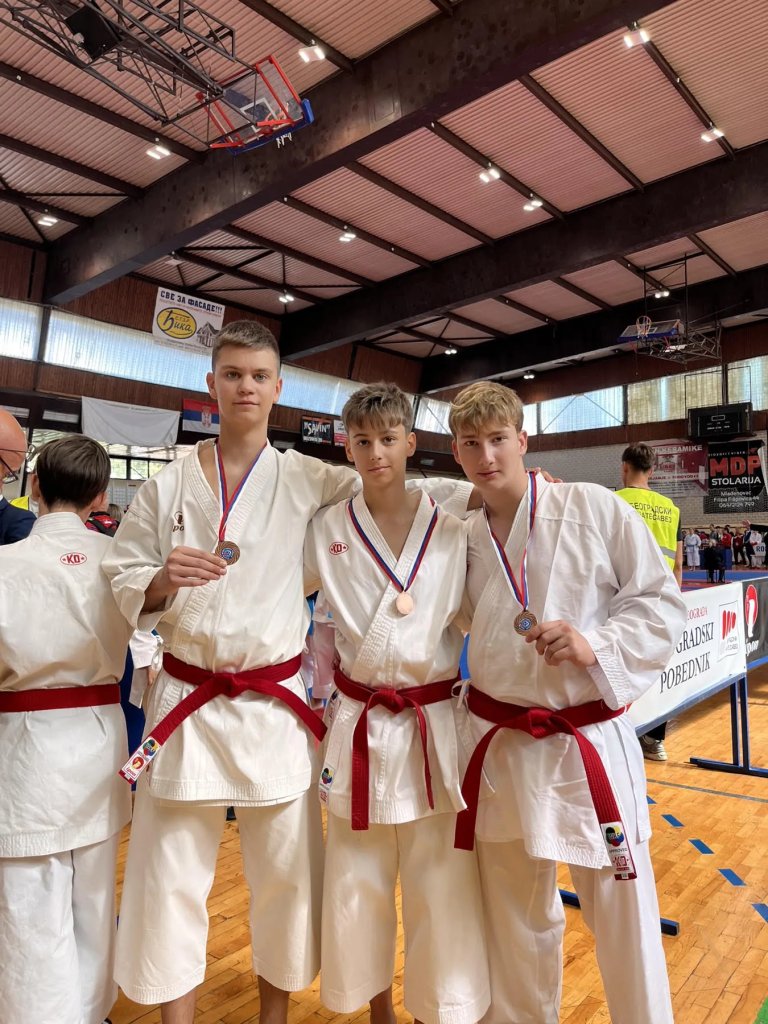 Dominacija na tatamiju: Karatisti „Feniksa“ osvojili 4 medalje na Prvenstvu Srbije