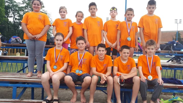 Plivači „Velike Kikinde“ iz Pančeva doneli 19 medalja