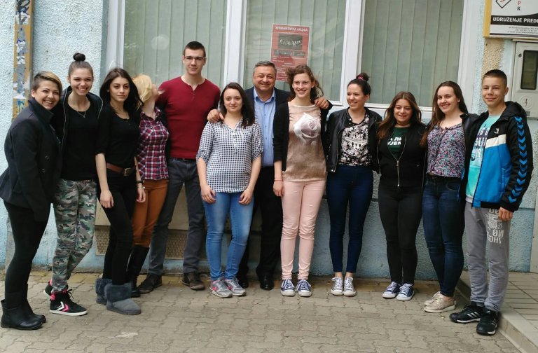 HUMANITARNA AKCIJA UČENIKA EKONOMSKO TRGOVINSKE ŠKOLE I UDRUŽENJA PREDUZETNIKA KIKINDE