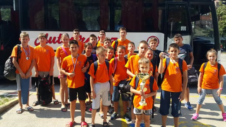 Plivanje: 21 medalja za Kikinđane na međunarodnom mitingu u Adi