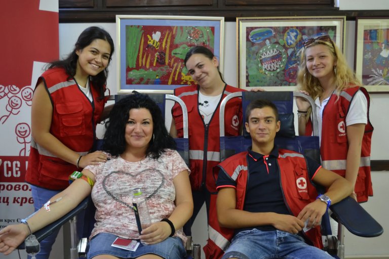 U današnjoj akciji dobrovoljnog davanja krvi prikupljene 53 jedinice dragocene tečnosti