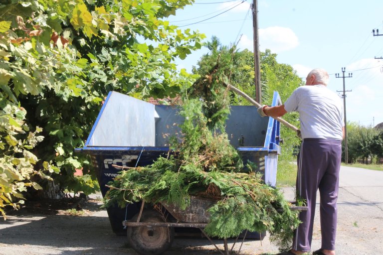 Počela akcija prikupljanja kabastog otpada u okolnim selima