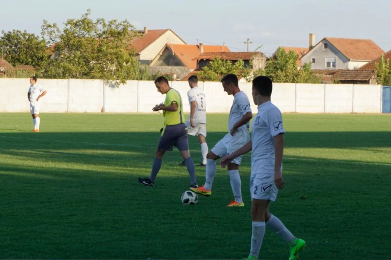 FUDBAL: Bez golova u Novim Kozarcima, „Kikinda 1909“ remizirala u Kovinu