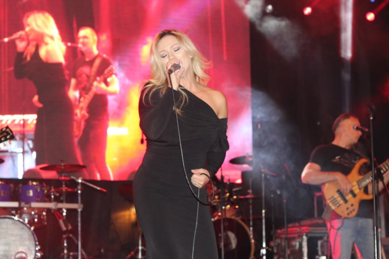 Ana Kokić ulepšala manifestaciju „Dani ludaje“