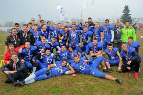 Mamuti u redovima Vajld Dogsa osvojili trofej juniorskih prvaka Srbije