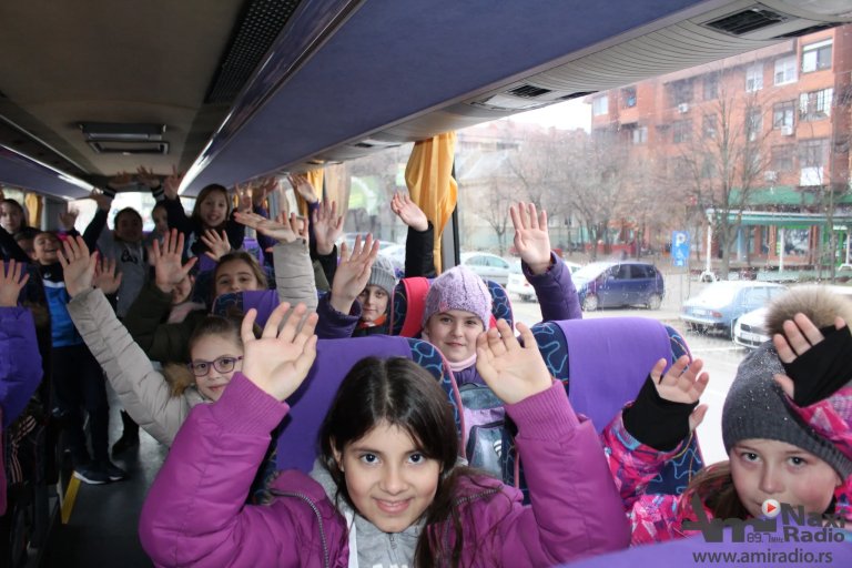 Polaznice škole odbojke „Ki 0230“ otputovale u Rumuniju