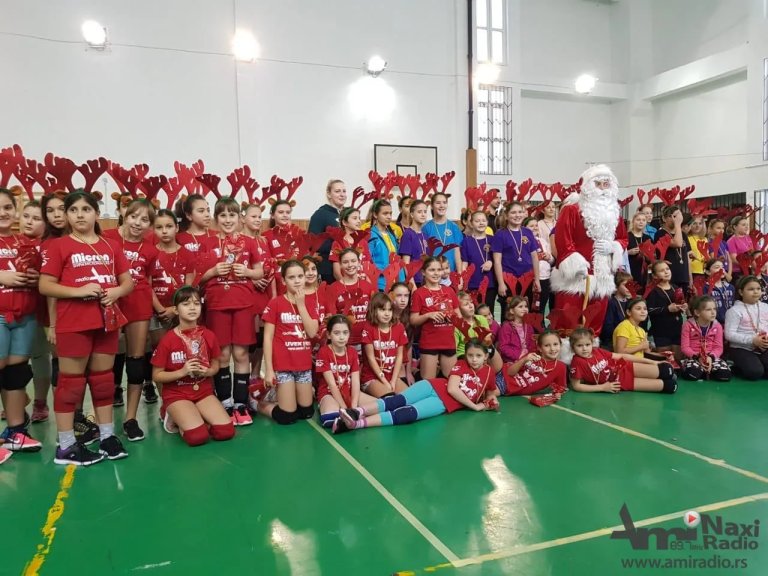 Odbojkašice kluba „Ki-0230“ iz Rumunije se vratile okićene medaljama