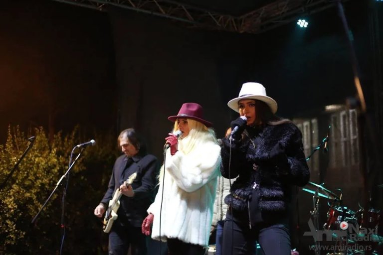 Raznovrstan muzički program Novogodišnjeg vašara